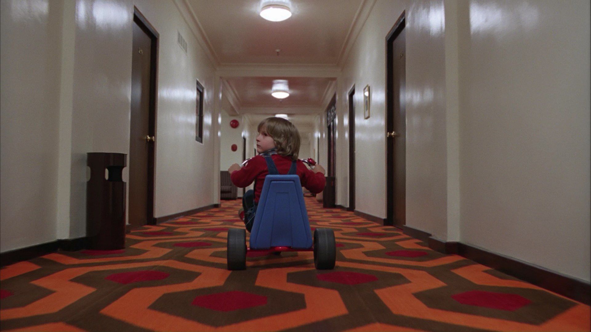 Shining, le teorie più assurde dei fan sul capolavoro di Stanley Kubrick